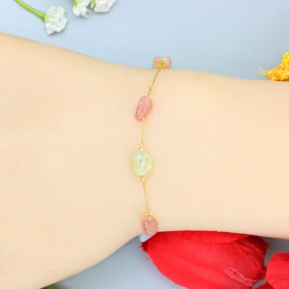 "Elegant & Trendy Bracelet, A Perfect Gift for Women, Thoughtful, EVCH1029 - Picture 1 of 11